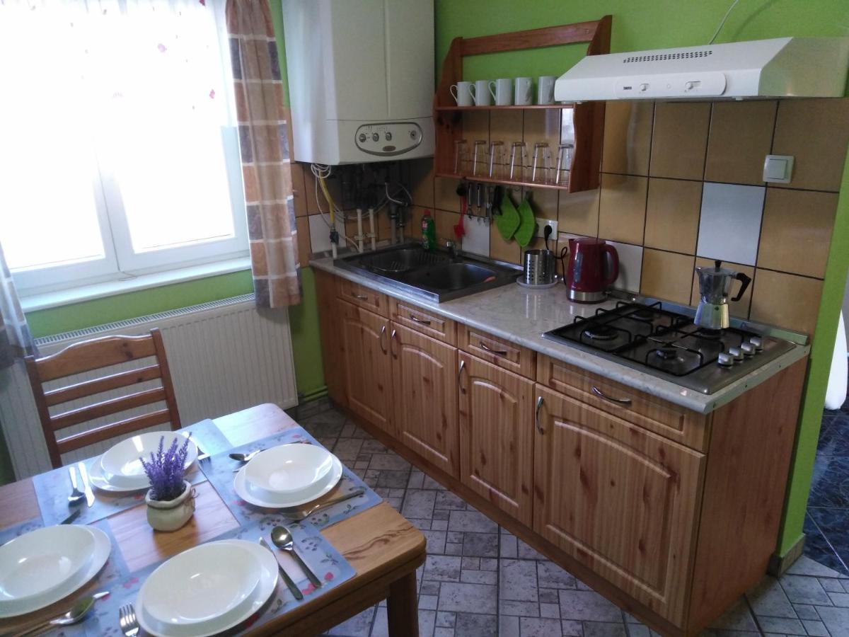 Arinza Apartman Vendeghaz Мезёкёвешд Экстерьер фото
