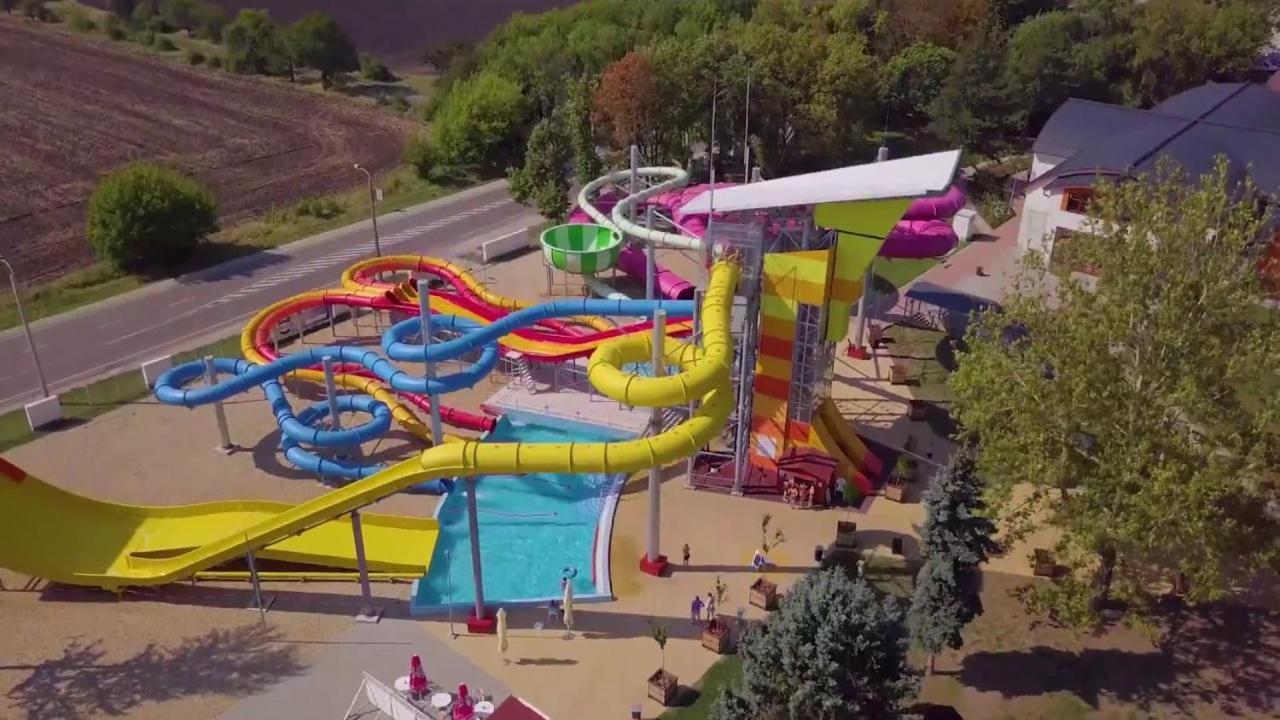 Arinza Apartman Vendeghaz Мезёкёвешд Экстерьер фото